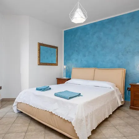 Valeryhouse Apartman Olbia