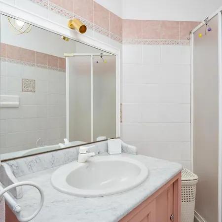 Valeryhouse Apartman *